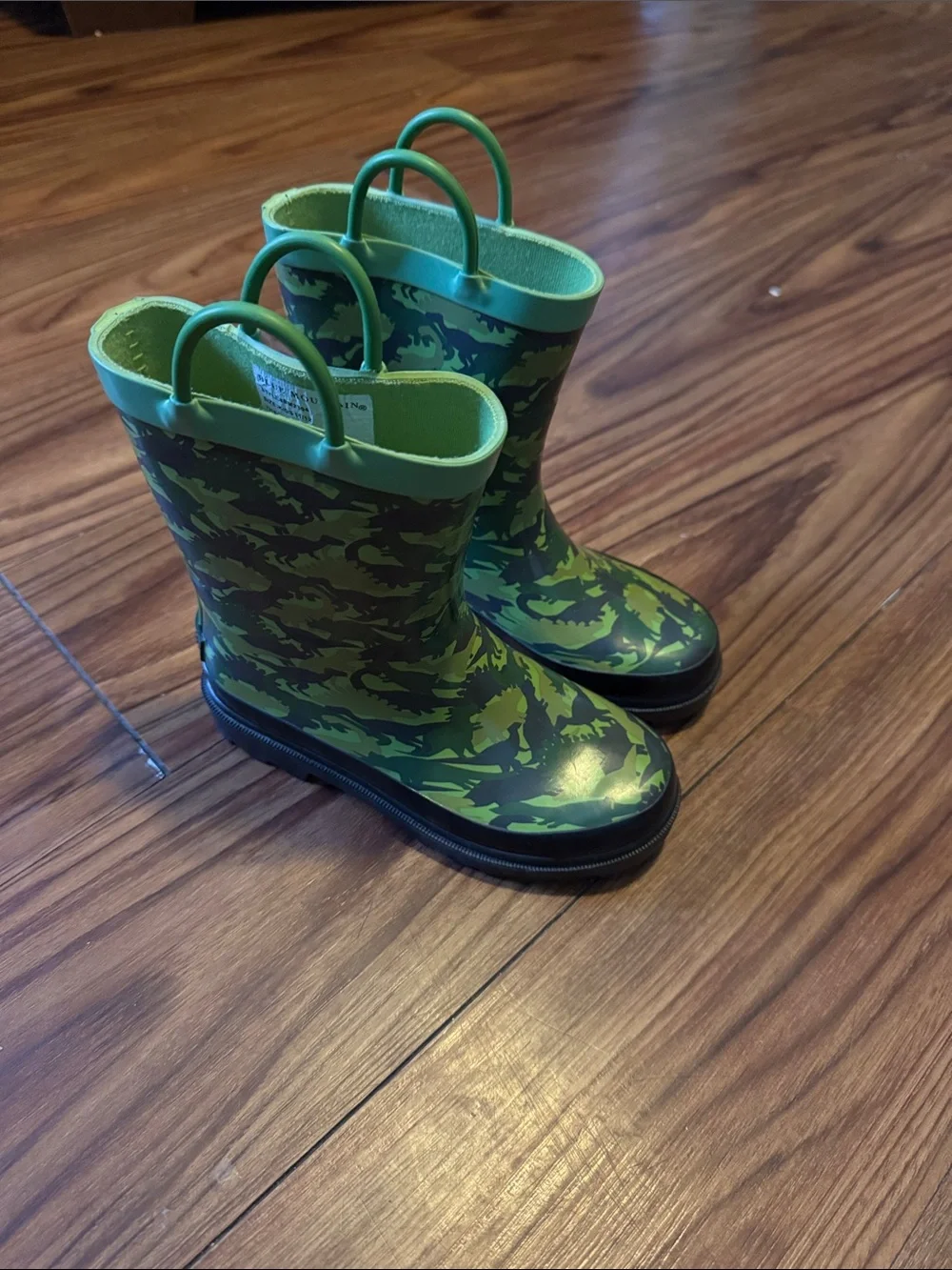 Kids Green Camo Rain Boots with Easy Pull Handles